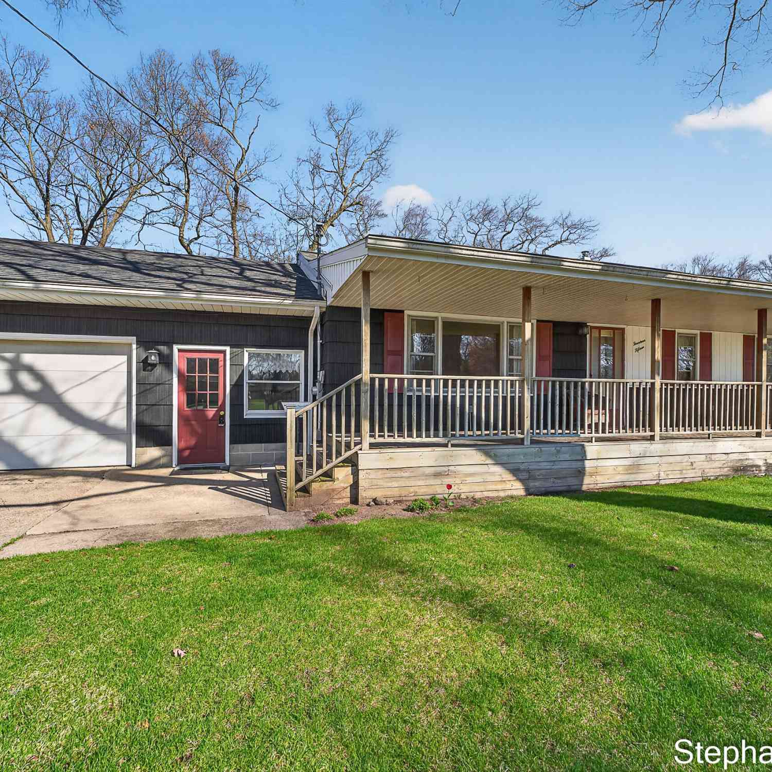 Homes For Sale - 1415 Woodhaven Street<br/> Muskegon, MI 49445