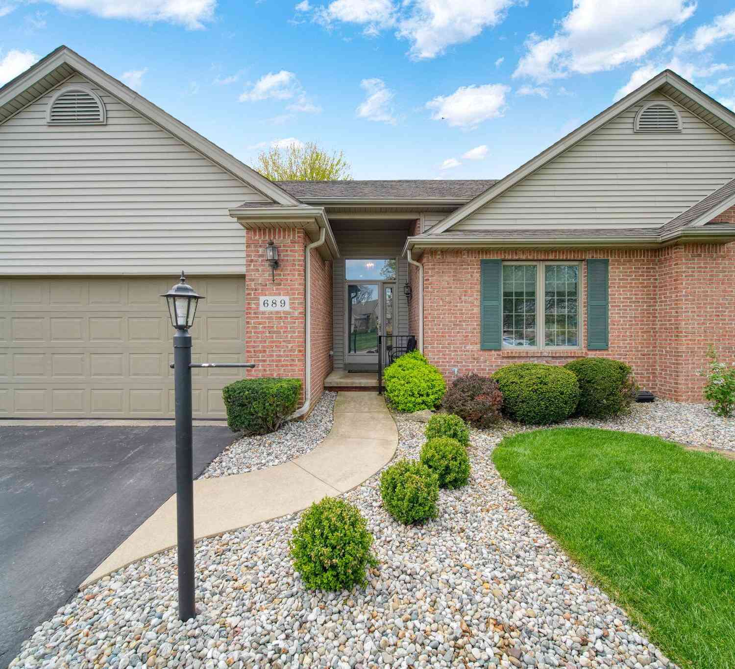 Condo For Sale - 689 Korey's Circle #16<br/> Lenawee County, Blissfield, MI 49228