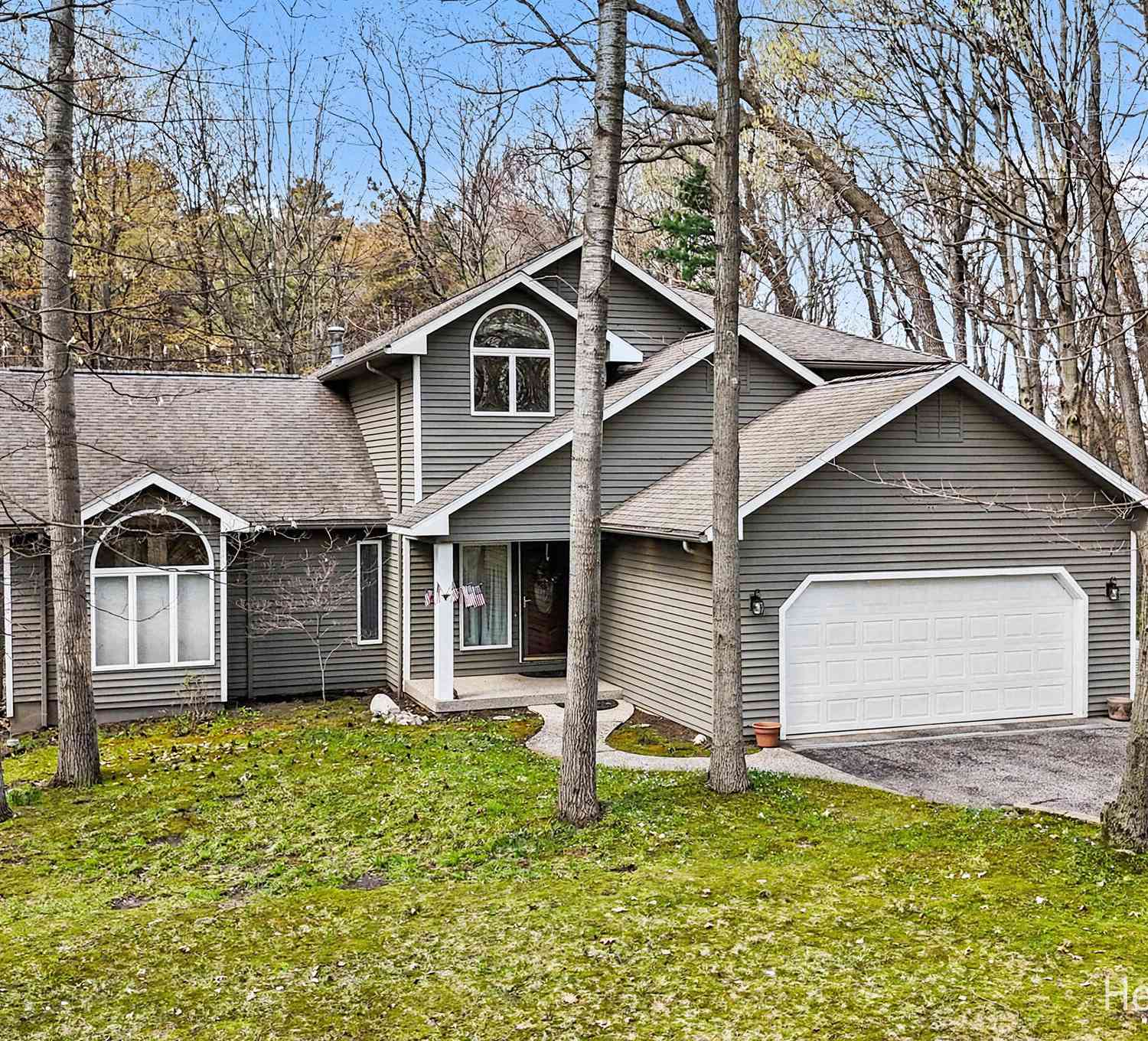Homes For Sale - 10288 Hathaway Drive<br/> Montcalm County, Greenville, MI 48838