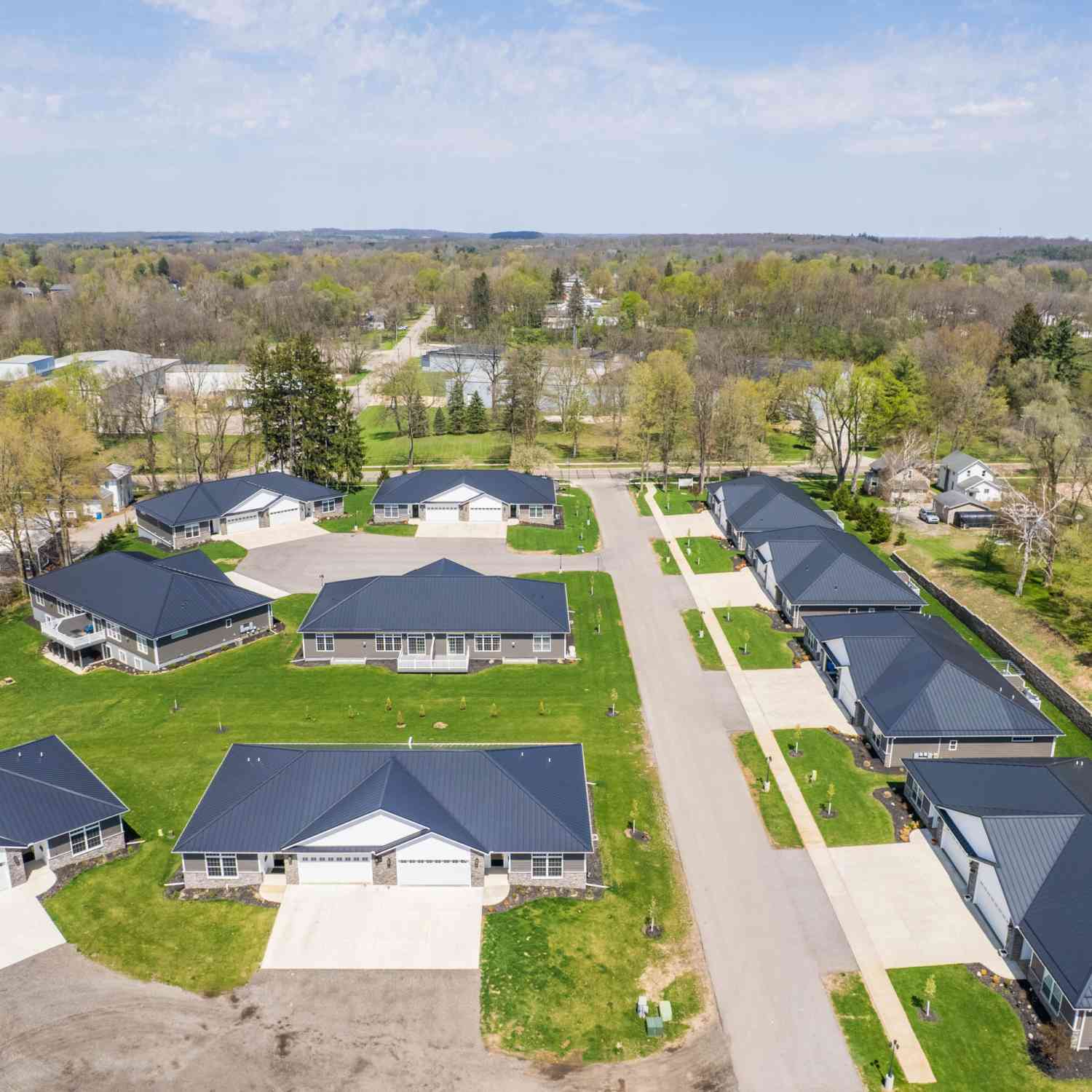 Condo For Sale - 245 Auseon Court<br/> Hillsdale County, Hillsdale, MI 49242