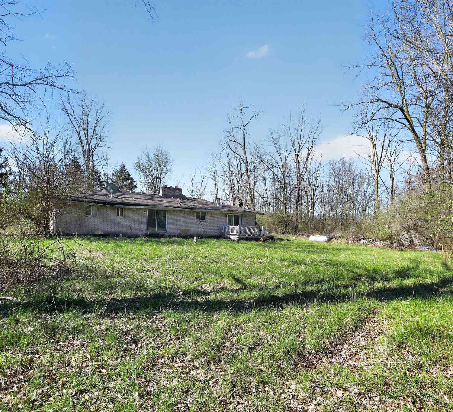 Homes For Sale - 6718 Colf Road<br/> Monroe County, Carleton, MI 48117