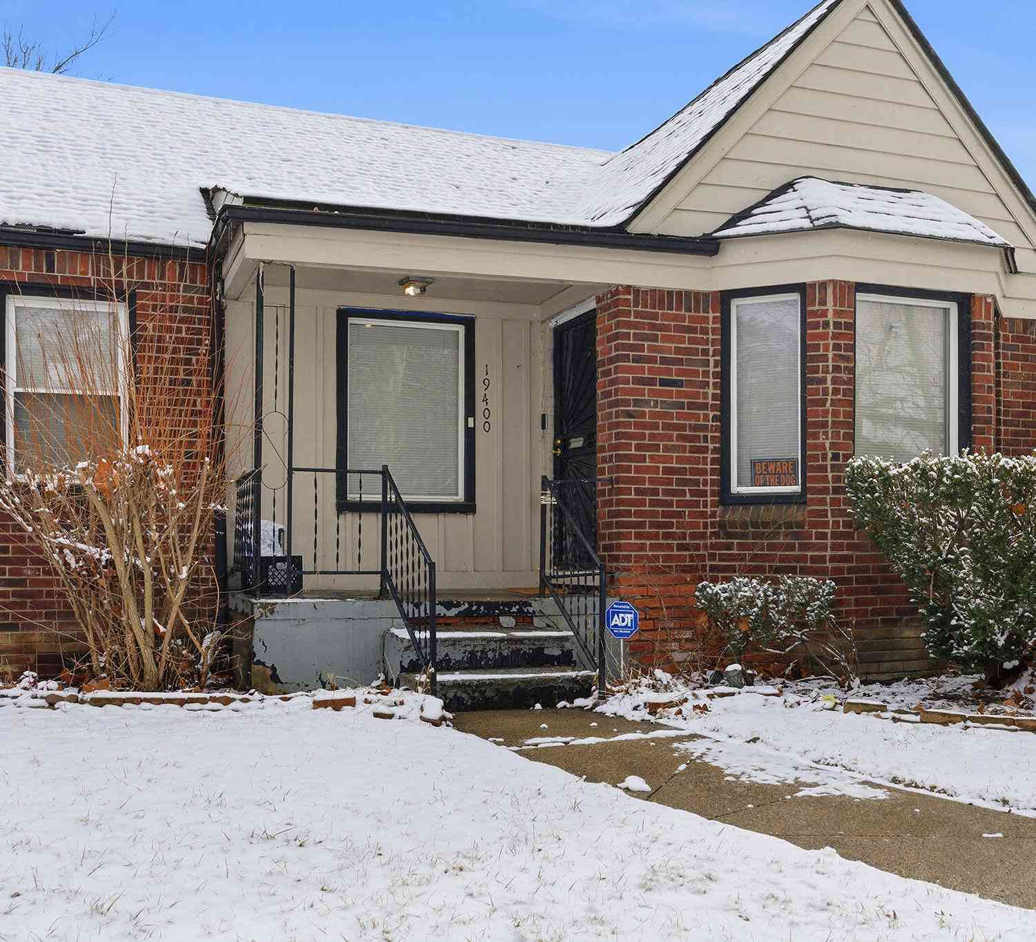 Homes For Sale - 19400 Forrer Street<br/> Wayne County, Detroit, MI 48235