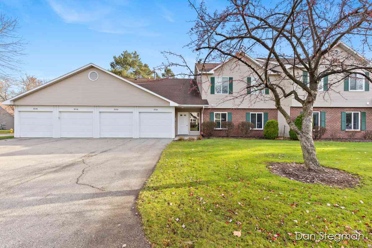Condo For Sale - 3116 Windcrest Court<br/> Grand Rapids, MI 49525