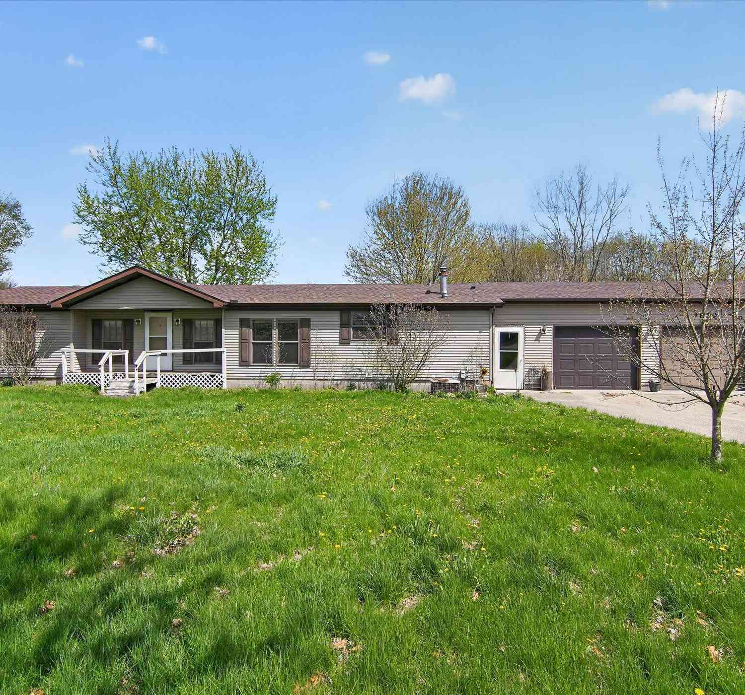 Homes For Sale - 3810 9 1/2 Mile Road<br/> Burlington, MI 49029