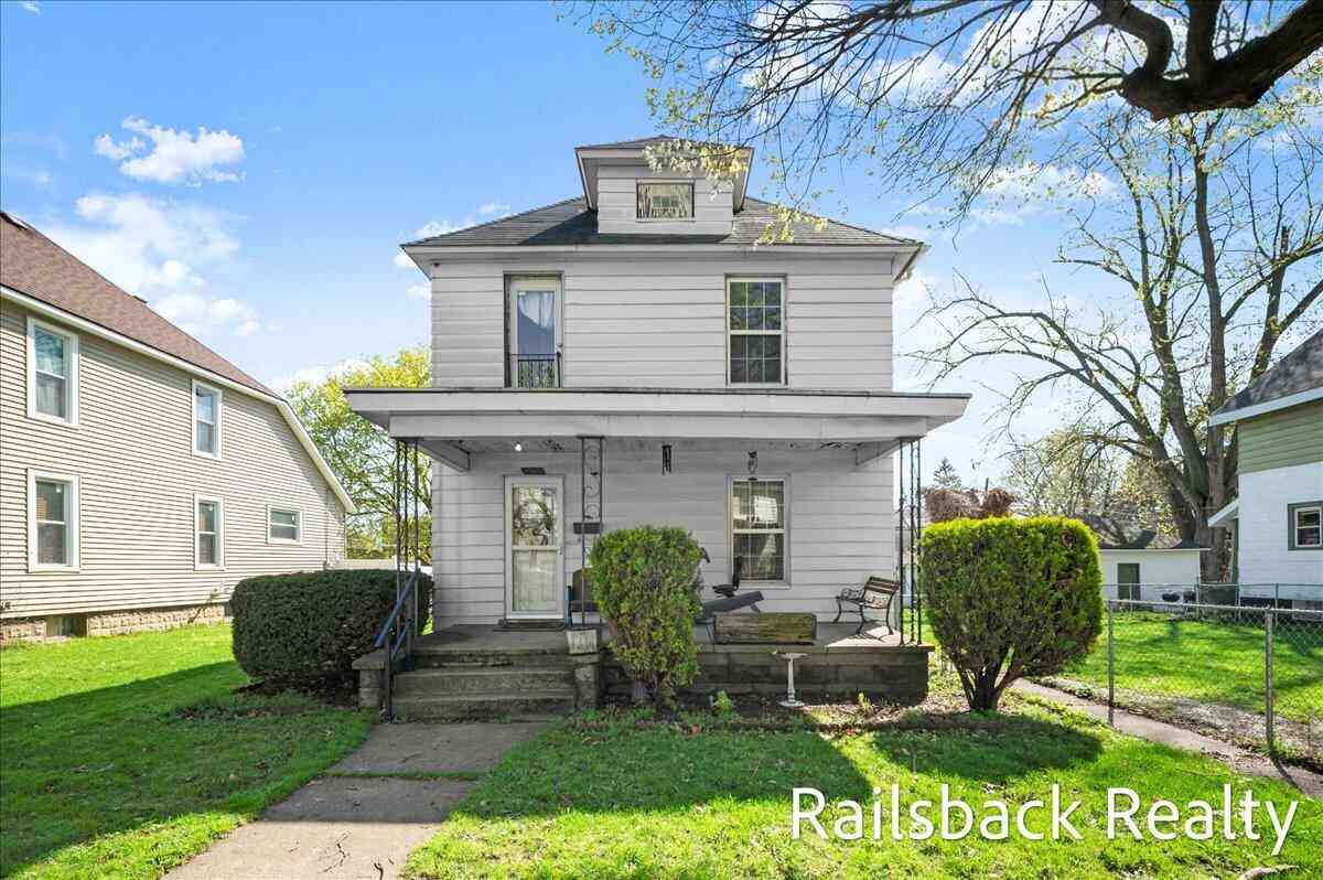 Homes For Sale - 1560 Hamilton Avenue<br/> Grand Rapids, MI 49504