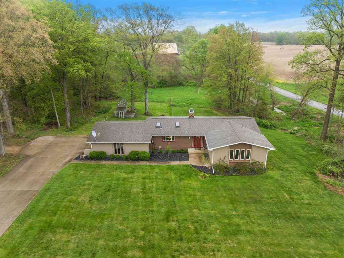 Homes For Sale - 8467 Pucker Street<br/> Berrien Center, MI 49102