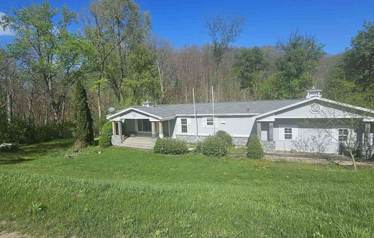 Condo For Sale - 2348 Segwun Avenue<br/> Lowell, MI 49331
