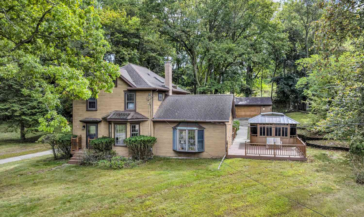 Homes For Sale - 1903 Kibby Road<br/> Jackson, MI 49203