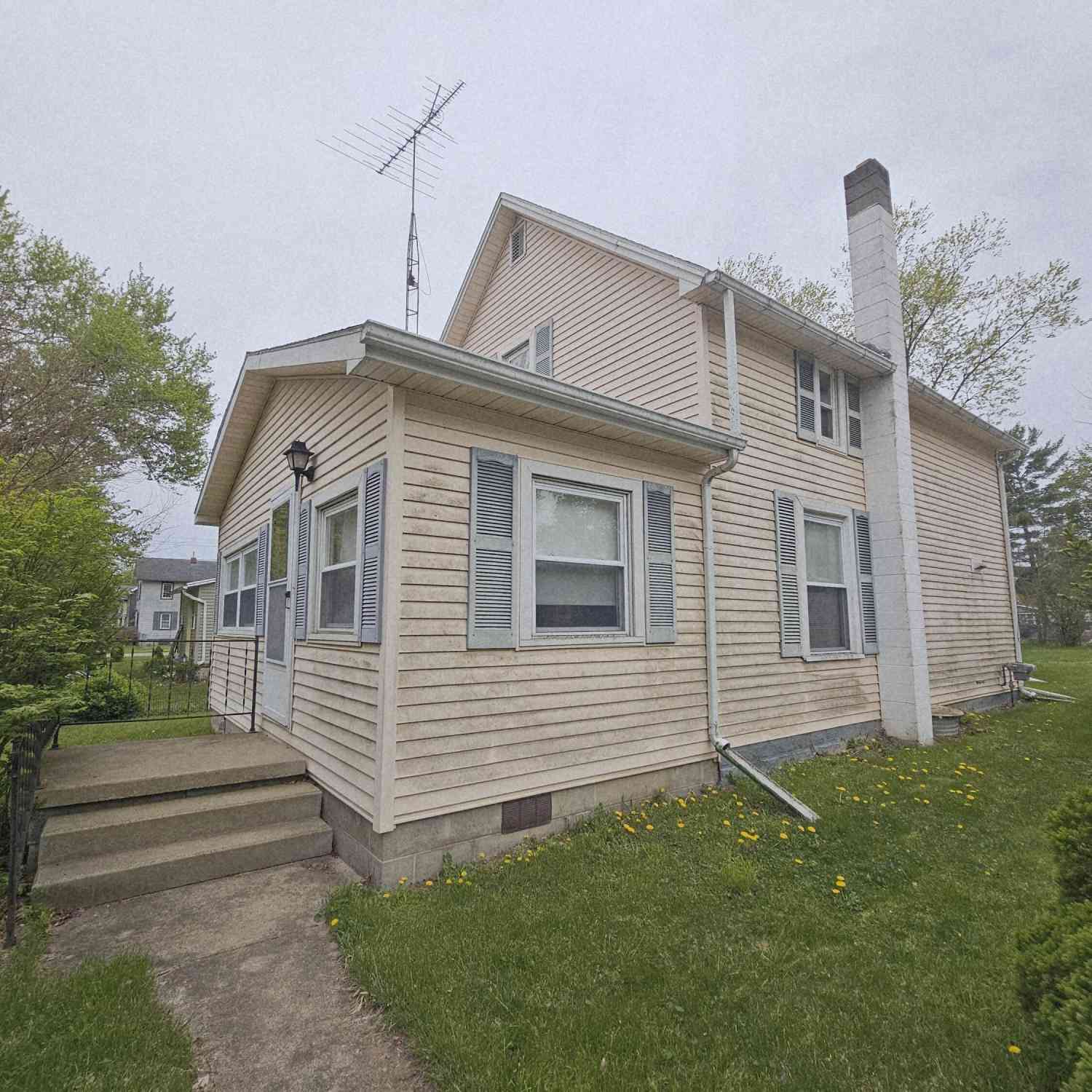 Homes For Sale - 324 Potter Street<br/> Lenawee County, Cement City, MI 49233