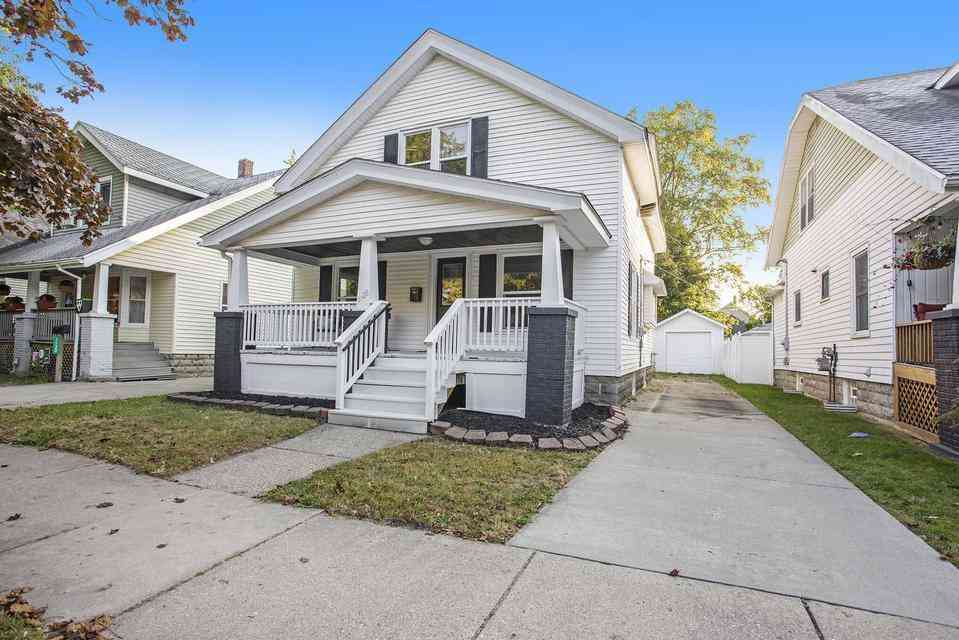 Homes For Sale - 1128 Powers Avenue<br/> Grand Rapids, MI 49504