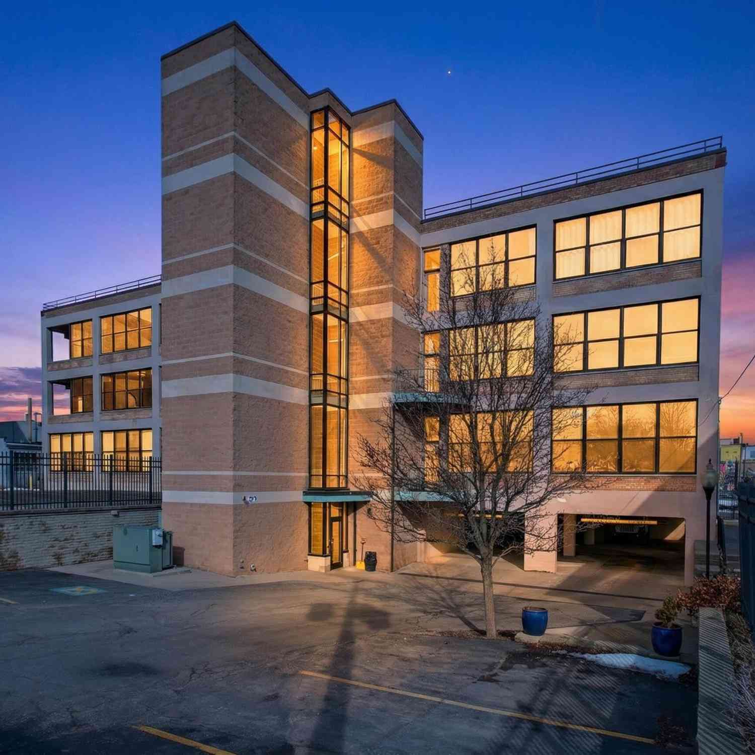 Condo For Sale - 109 W Washington Avenue #16<br/> Jackson County, Jackson, MI 49201