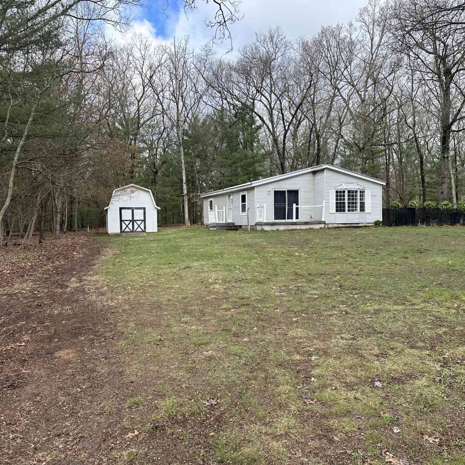 Mobile Home For Sale - 9767 S Rebecca Road<br/> Baldwin, MI 49304