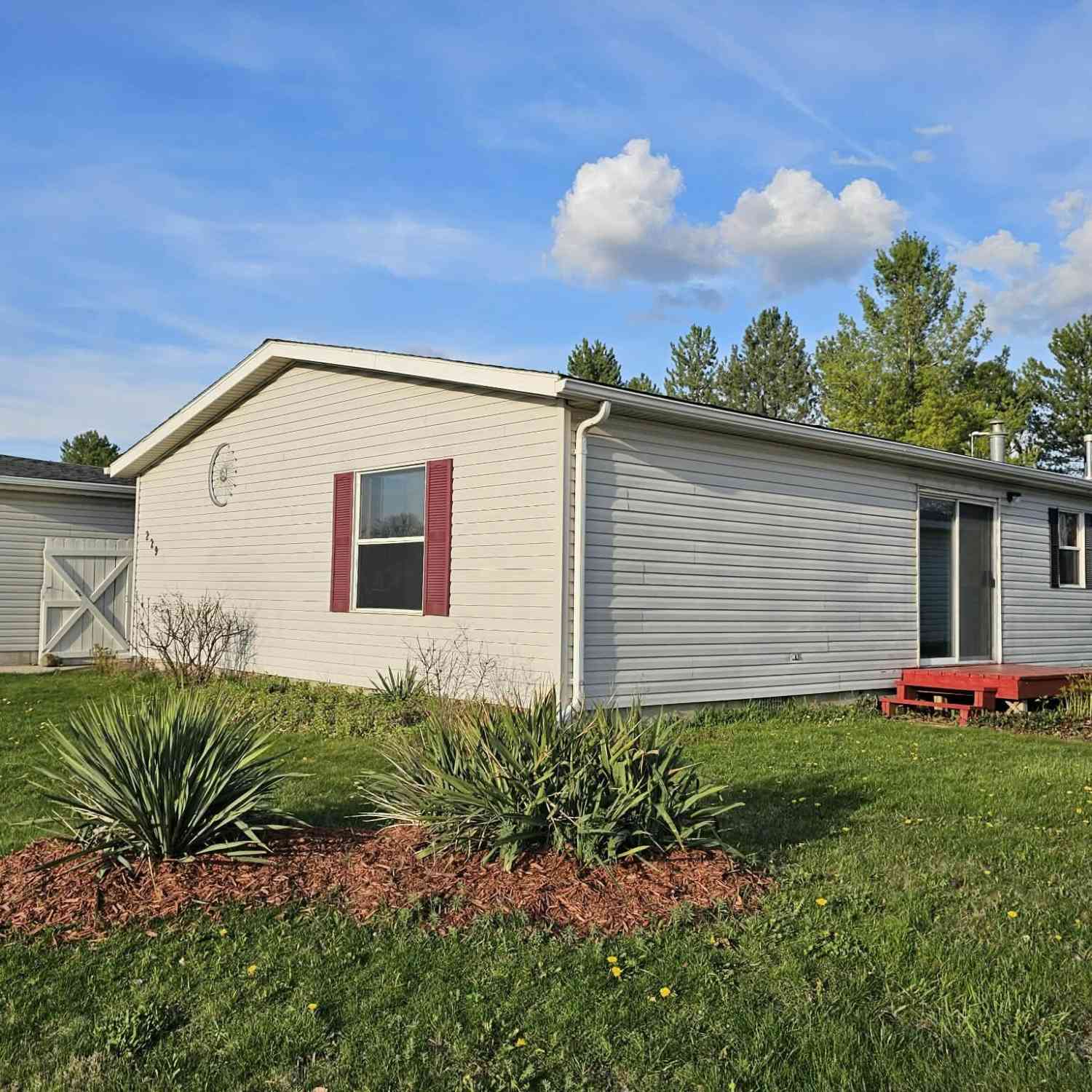 Mobile Home For Sale - 229 Cadgewith<br/> Lansing, MI 48906