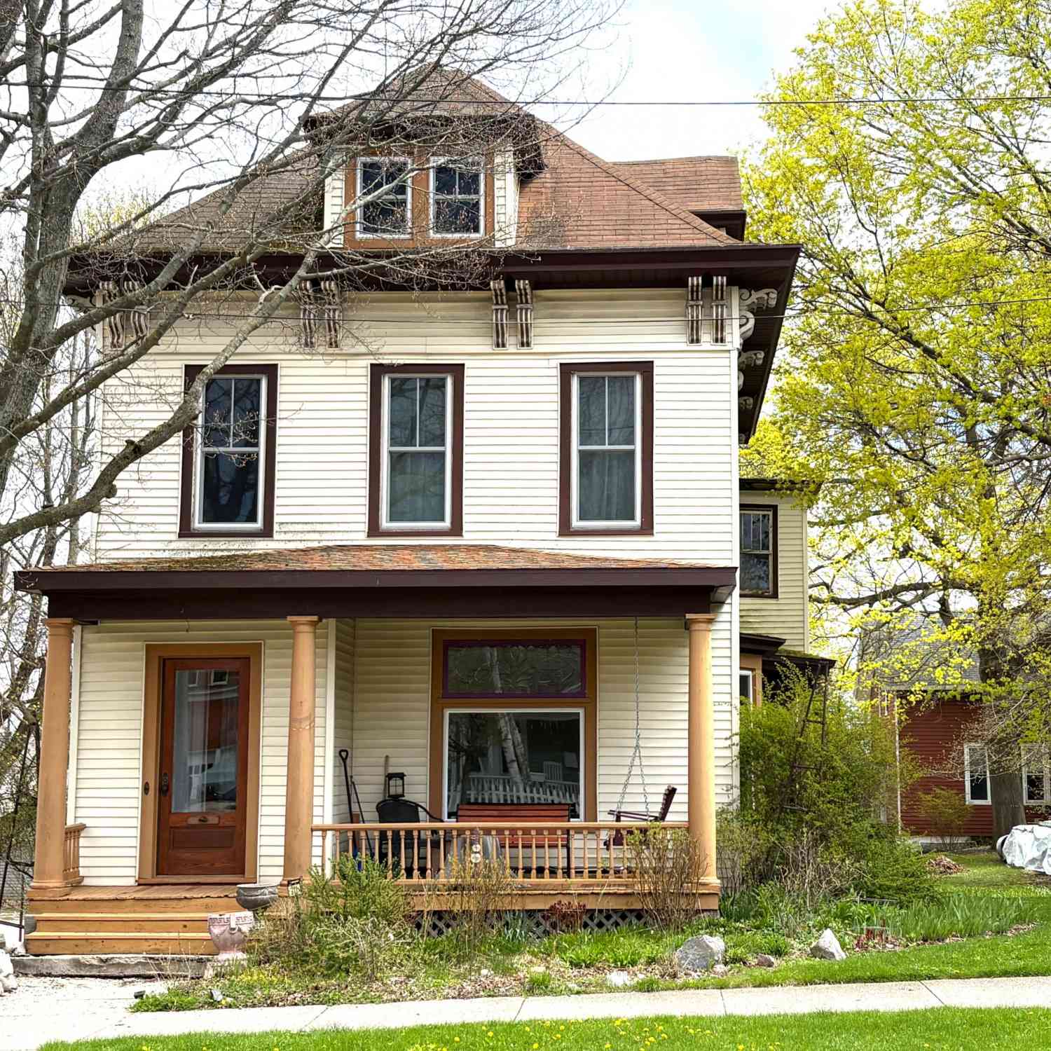 Homes For Sale - 211 Maple Street<br/> Manistee, MI 49660