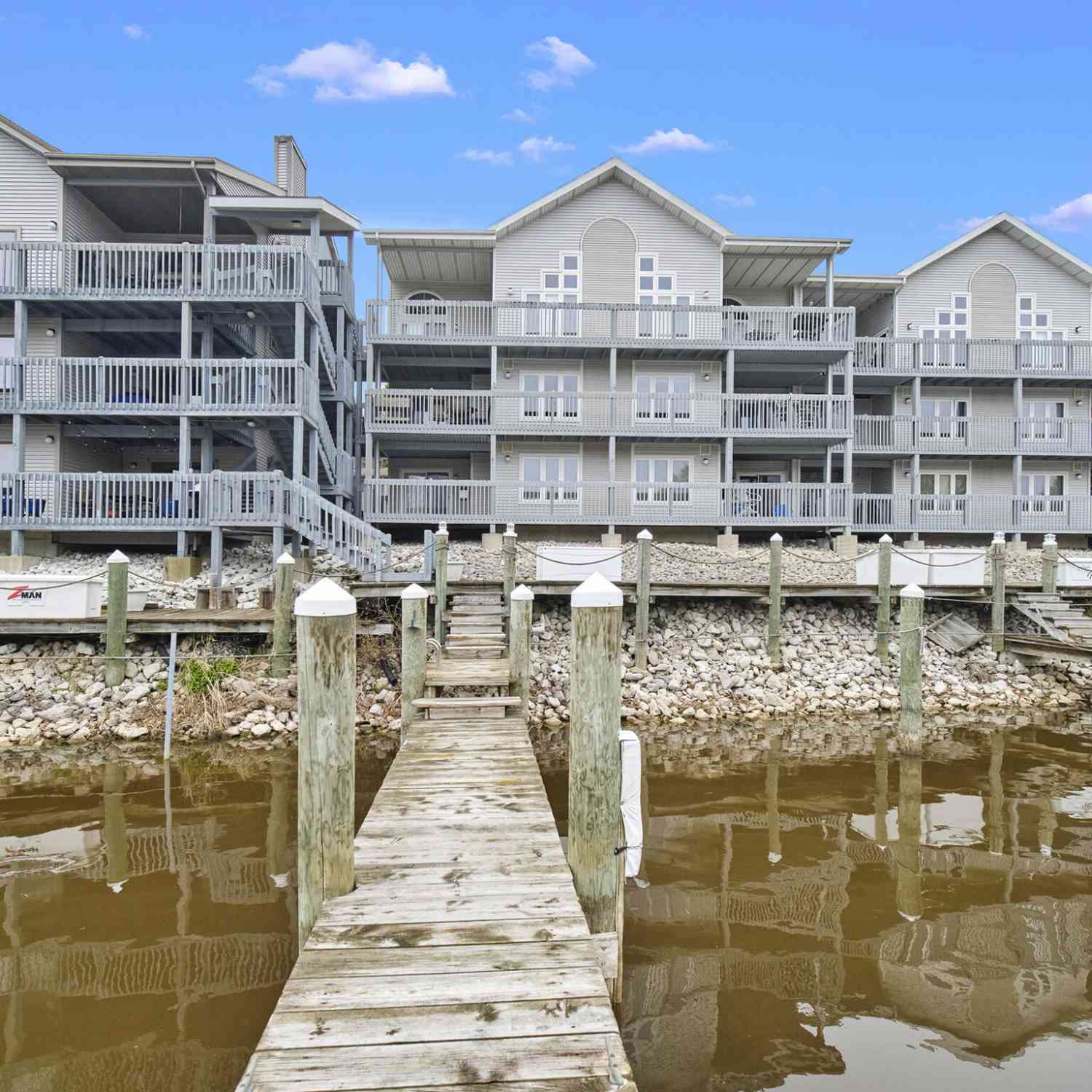 Condo For Sale - 315 5th Avenue #17<br/> Manistee County, Manistee, MI 49660