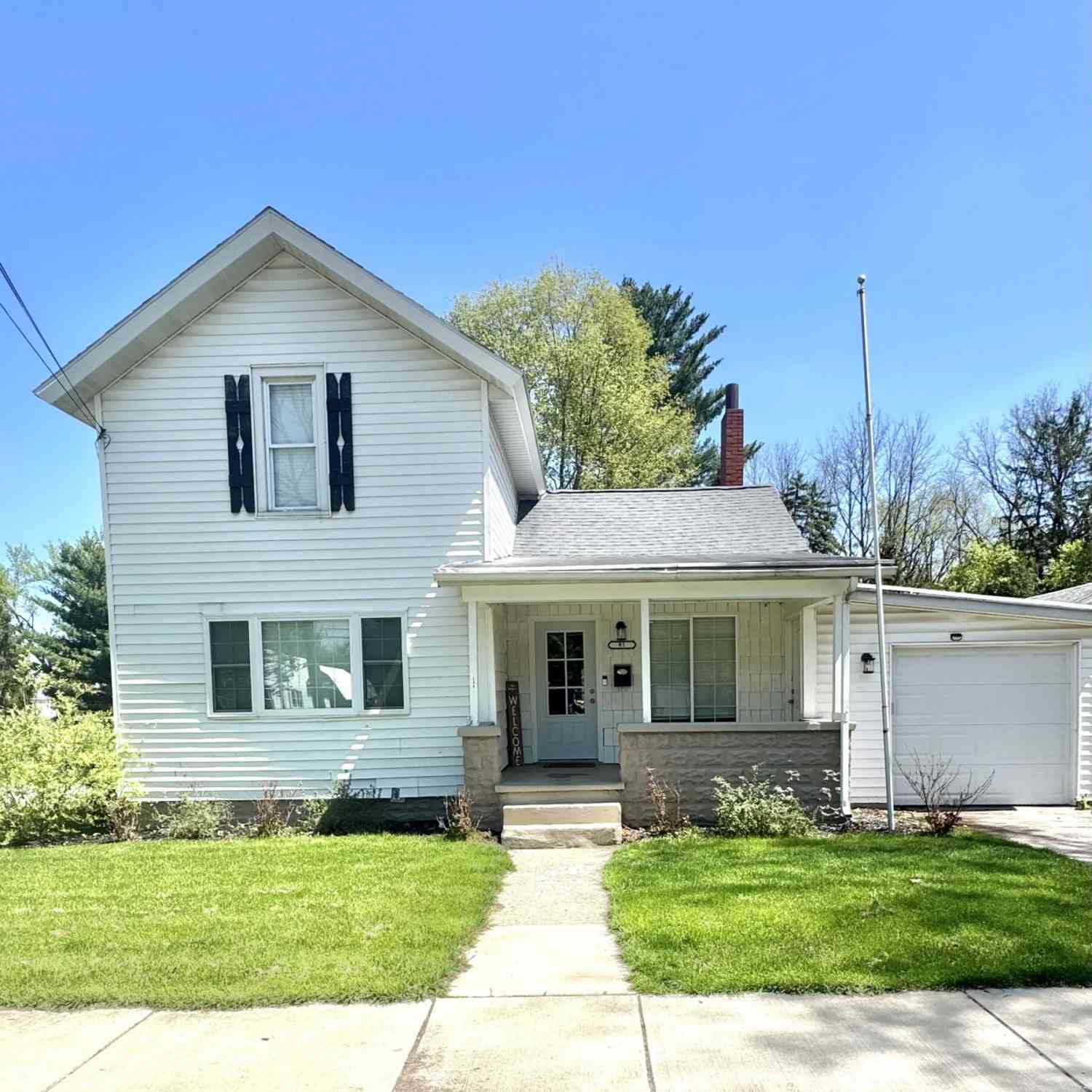 Homes For Sale - 81 N Norwood Street<br/> Hillsdale, MI 49242
