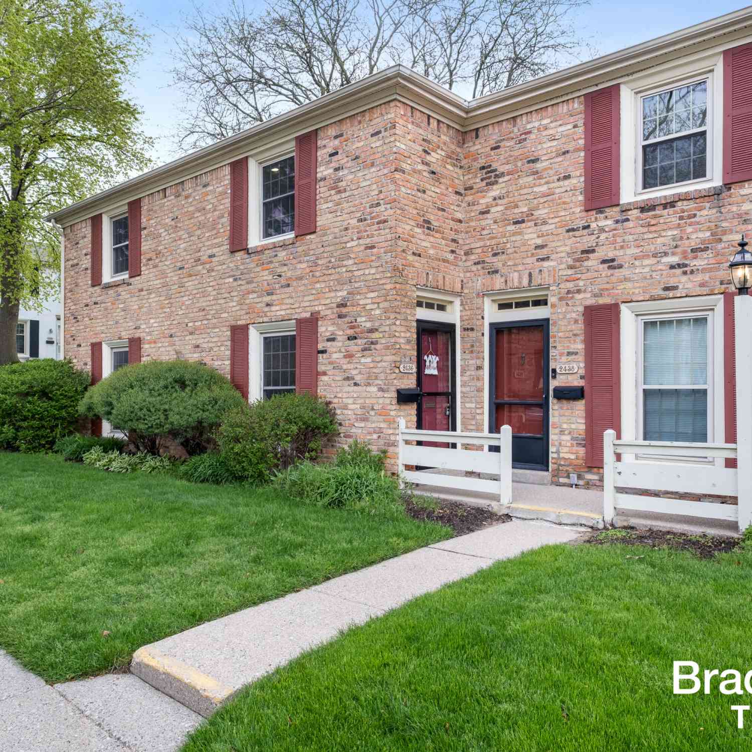 Condo For Sale - 2436 Abbington Drive<br/> Grand Rapids, MI 49506
