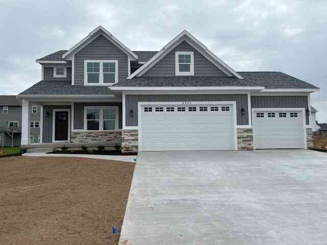 Homes For Sale - 6466 Estate Drive<br/> Kent County, Byron Center, MI 49315