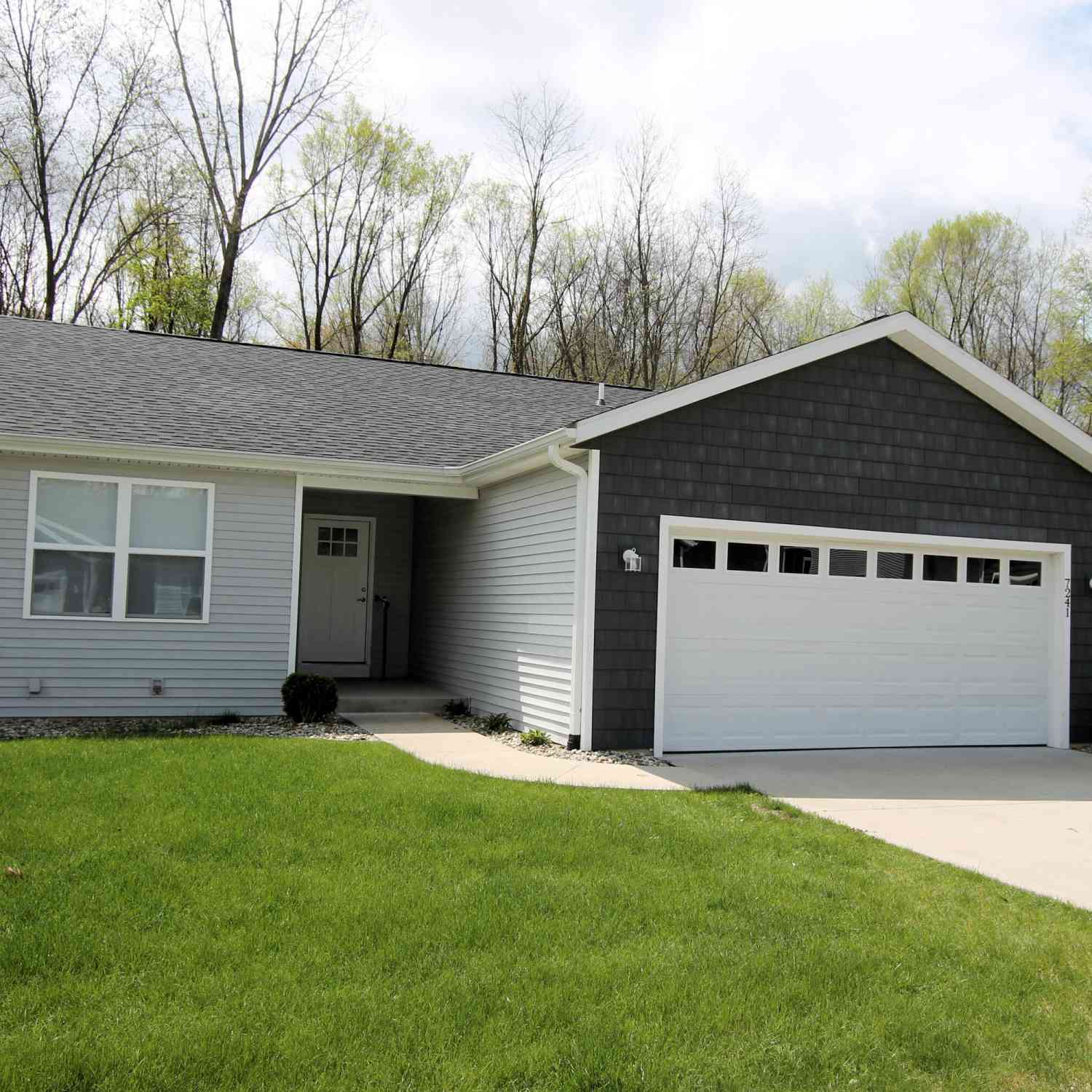 Condo For Sale - 7241 Glendora Lane<br/> Kalamazoo, MI 49009