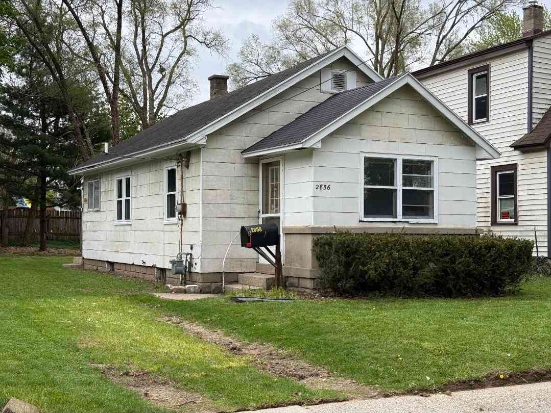 Homes For Sale - 2856 Longstreet Avenue<br/> Wyoming, MI 49509