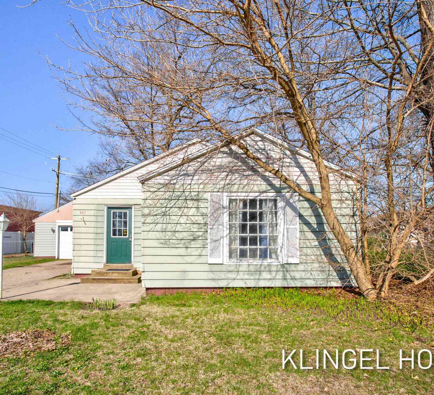 Homes For Sale - 947 Carlton Street<br/> Muskegon, MI 49442