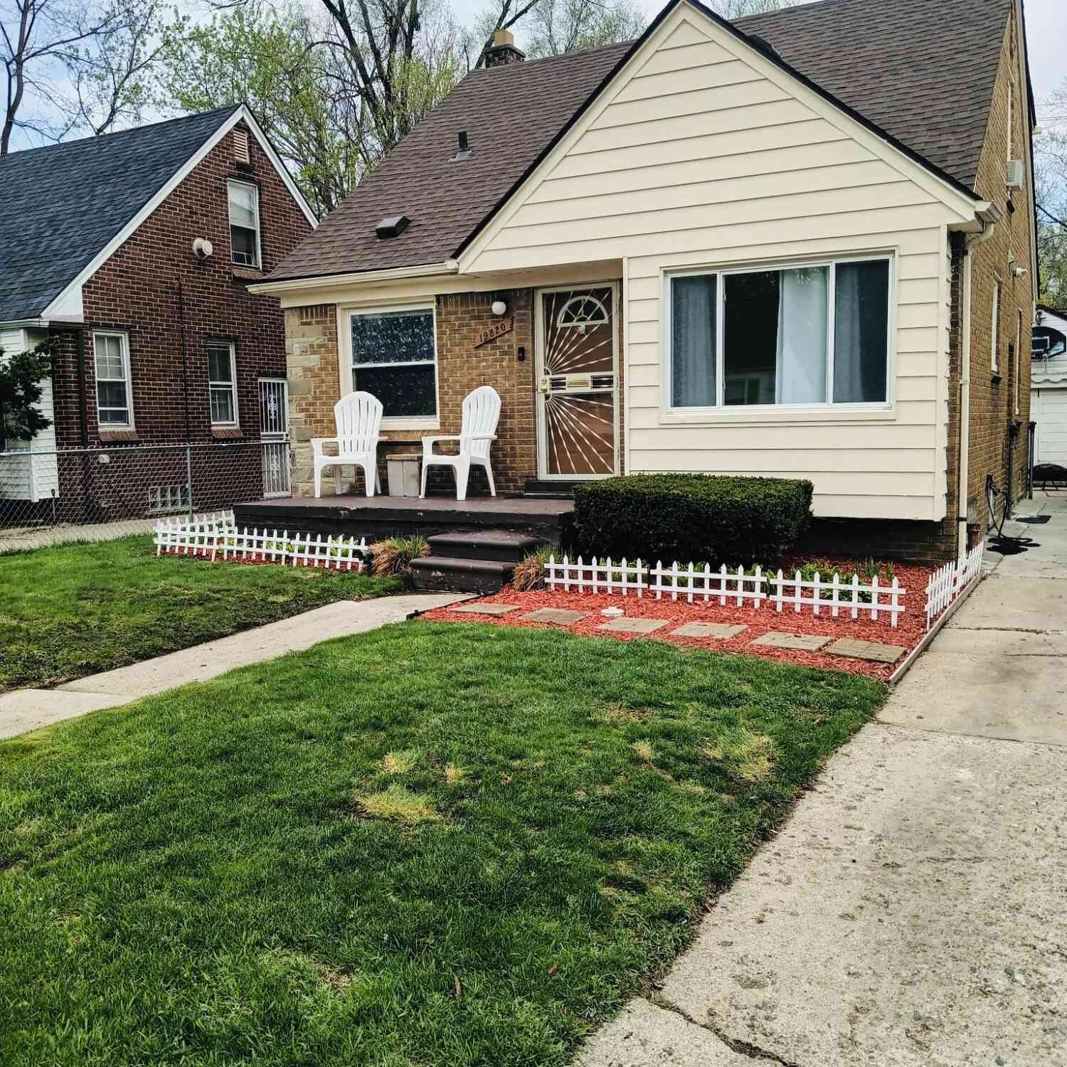 Homes For Sale - 19820 Grandview Street<br/> Wayne County, Detroit, MI 48219