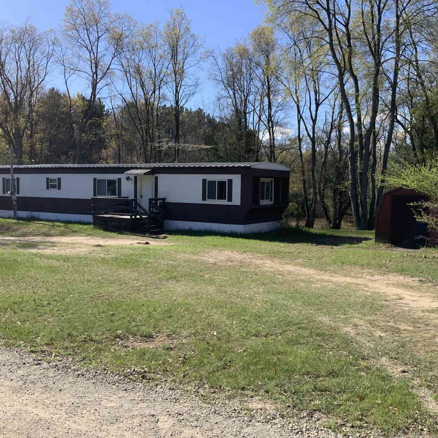 Mobile Home For Sale - 17871 3 Mile<br/> Osceola County, Hersey, MI 49639