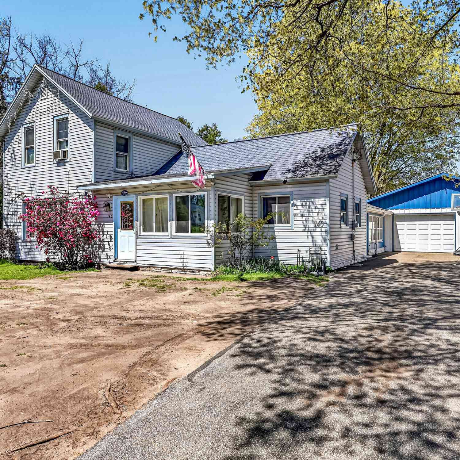Homes For Sale - 140 W Main Street<br/> Hart, MI 49420