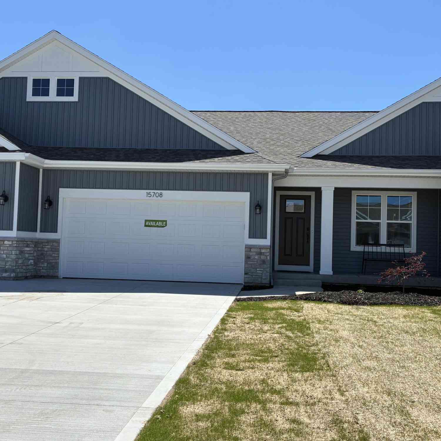 Condo For Sale - 15708 Hawley Drive #49<br/> Ottawa County, Grand Haven, MI 49417