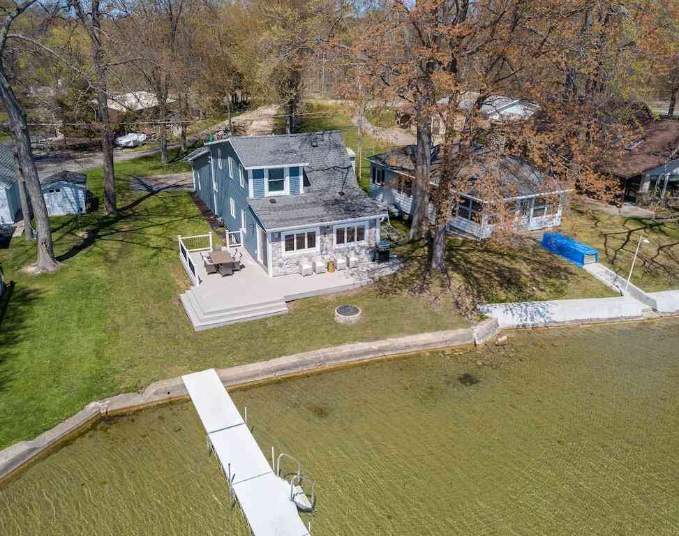 Homes For Sale - 10877 Gun Lake Road<br/> Middleville, MI 49333