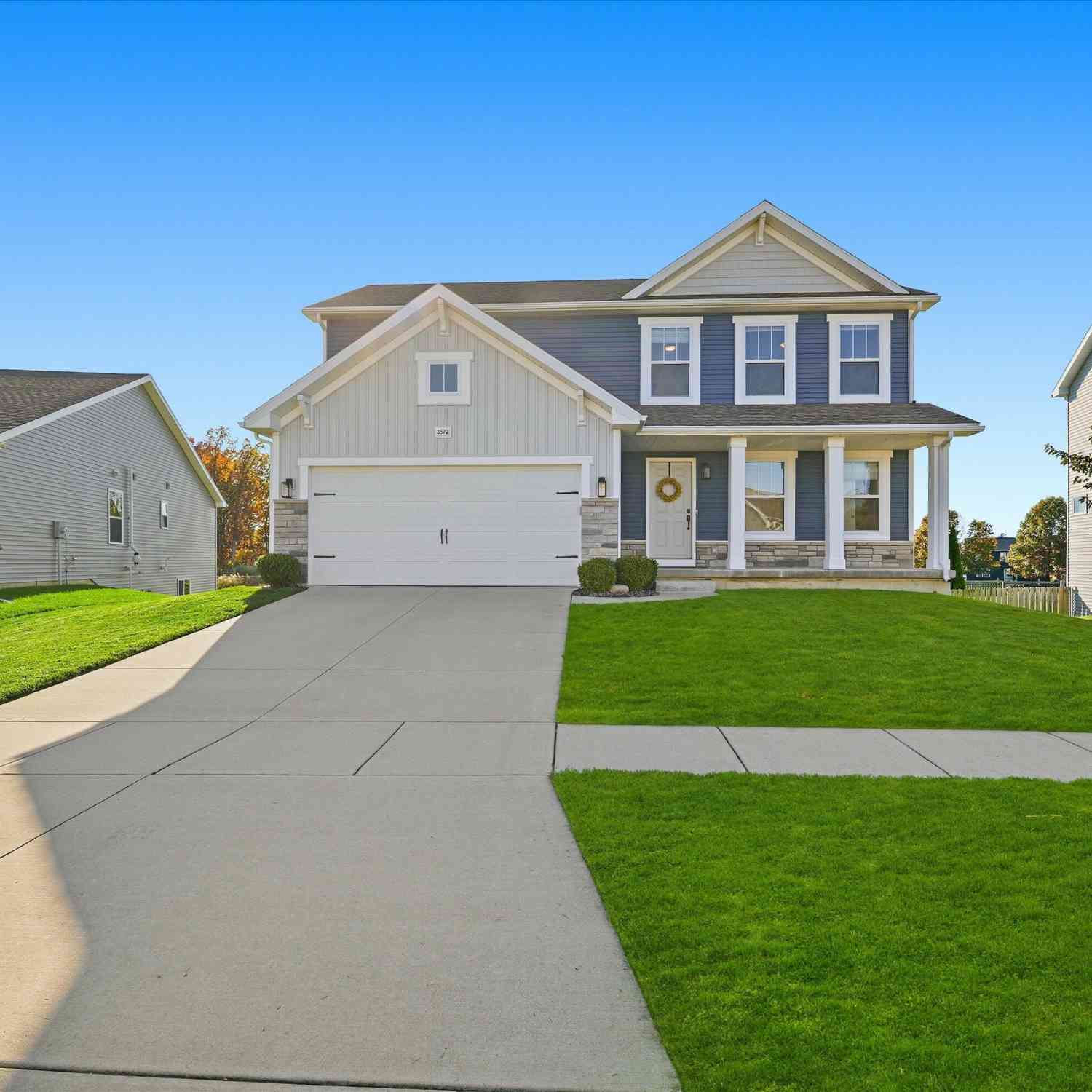 Homes For Sale - 3572 Amber Oaks Drive<br/> Howell, MI 48855