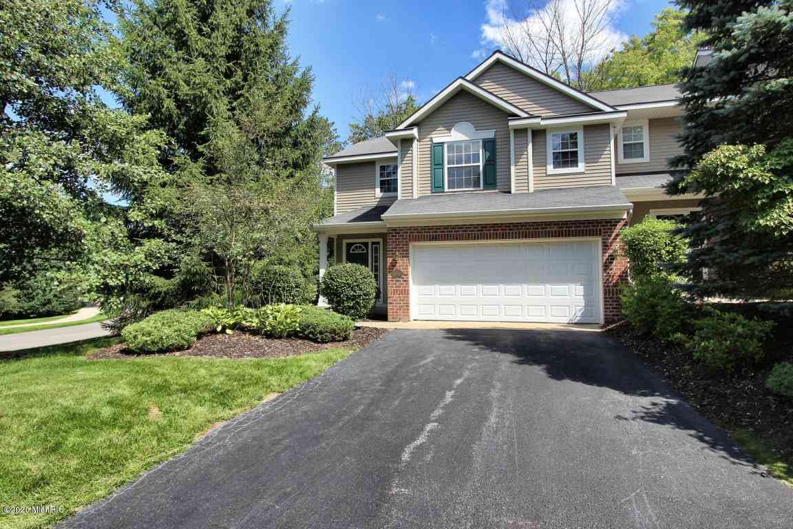 Condo For Rent - 5890 E Lyn Haven Drive #55<br/> Kent County, Kentwood, MI 49512