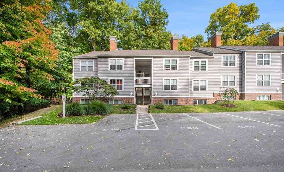 Condo For Sale - 3360 Pine Meadow Drive #102<br/> Grand Rapids, MI 49512