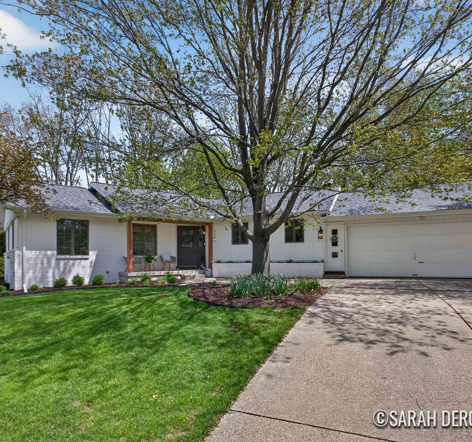 Homes For Sale - 2606 Indian Ridge Drive<br/> Grand Rapids, MI 49505