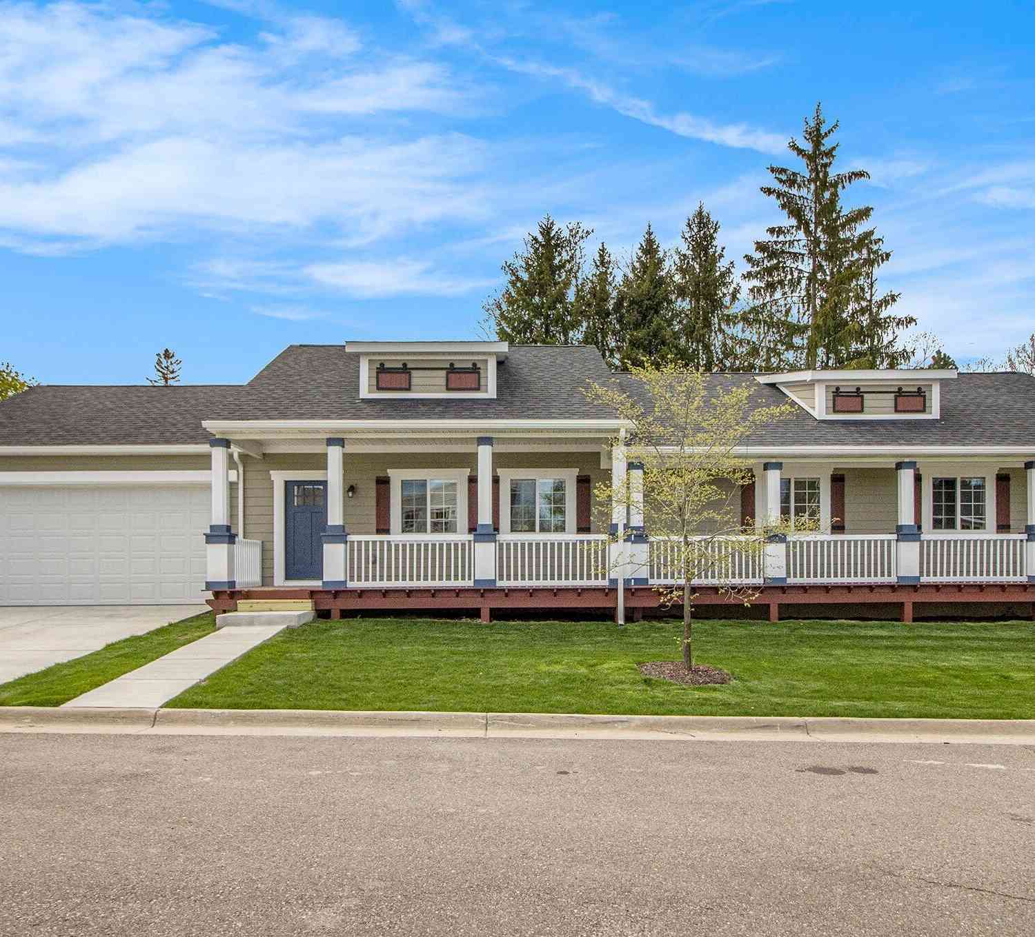 Homes For Rent - 6 Maple Village Court<br/> Ann Arbor, MI 48103