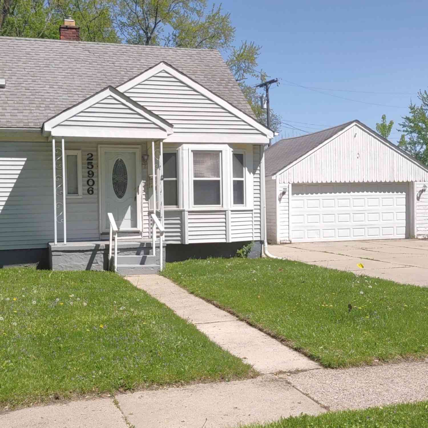 Homes For Sale - 25906 Currier Street<br/> Dearborn Heights, MI 48125