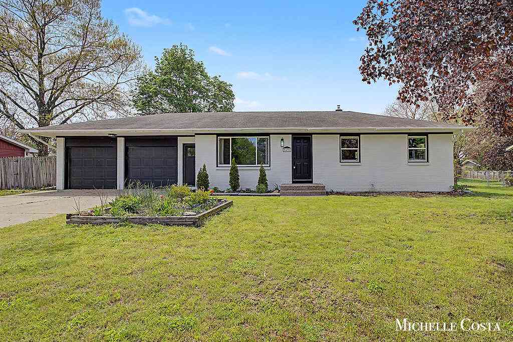 Homes For Sale - 7697 Hollyhock Avenue<br/> Jenison, MI 49428