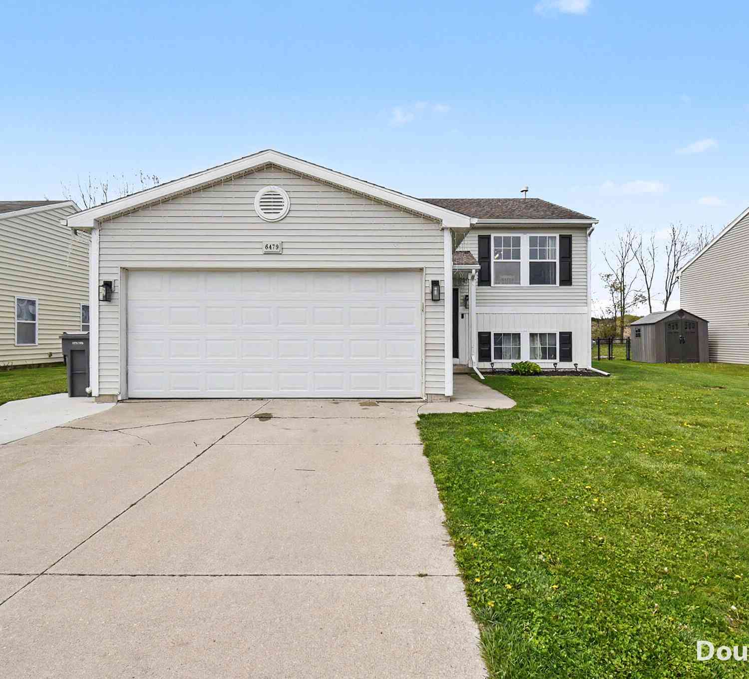 Homes For Sale - 6479 Kodiak Drive<br/> Alto, MI 49302
