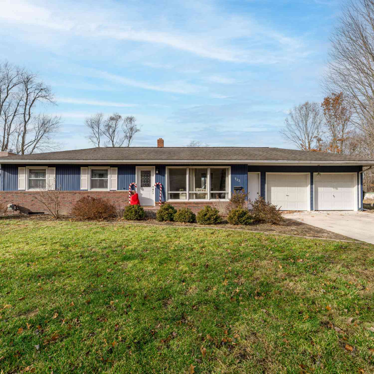 Homes For Sale - 733 Hazen Street<br/> Van Buren County, Paw Paw, MI 49079