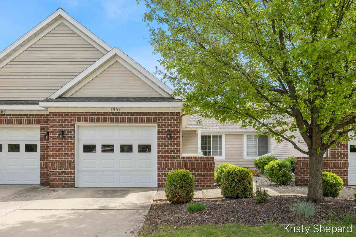 Condo For Sale - 4504 Woodrose Court<br/> Grand Rapids, MI 49508