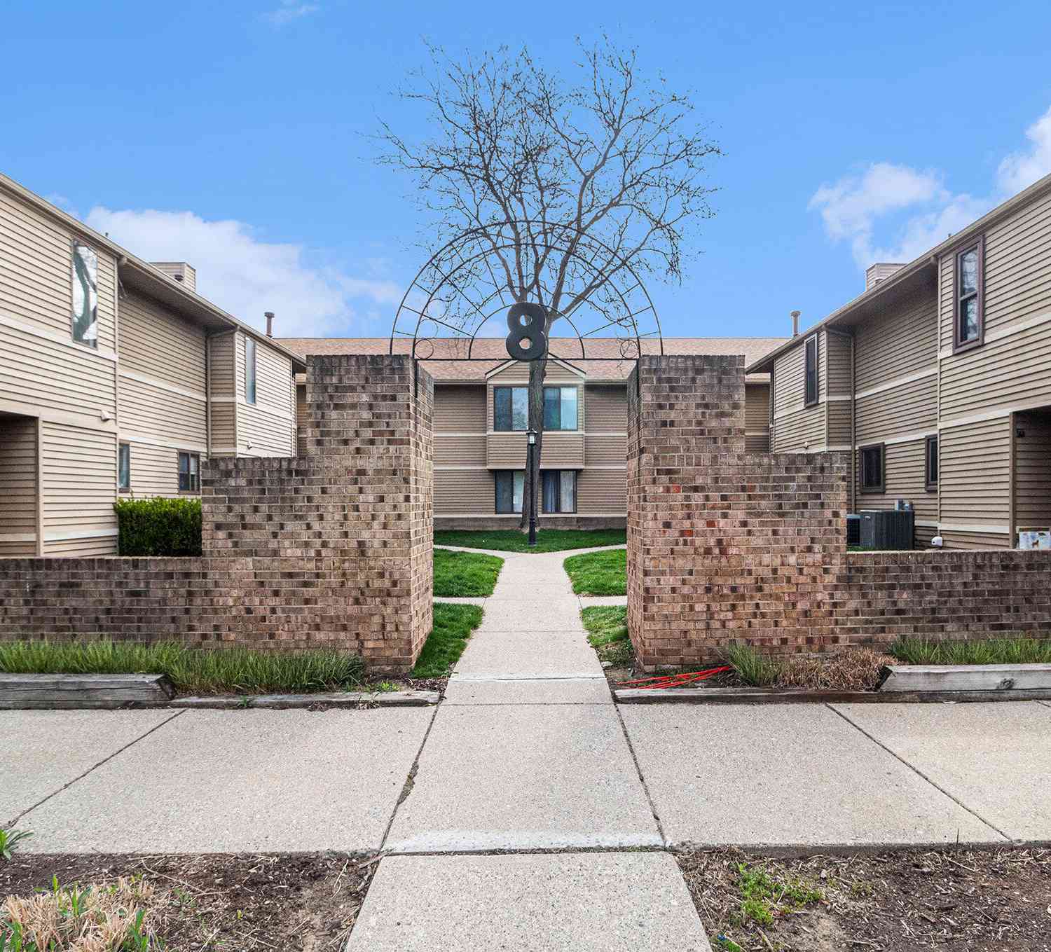 Condo For Rent - 225 Briarcrest #204<br/> Ann Arbor, MI 48104