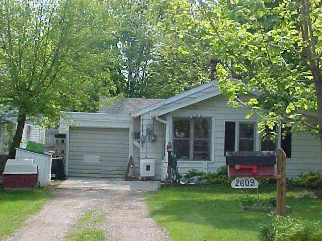 Homes For Sale - 2609 Maplewood Avenue<br/> Lansing, MI 48901