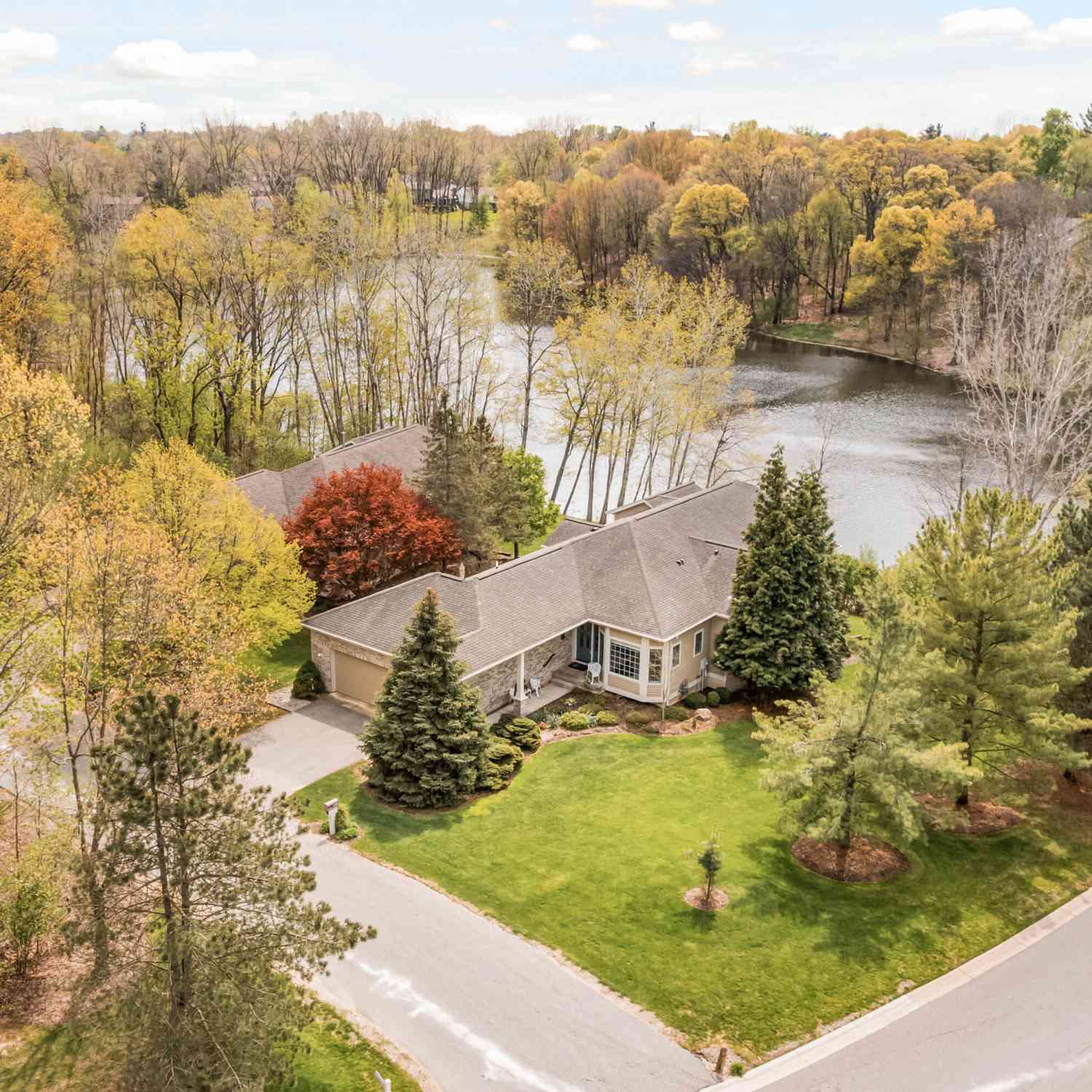 Condo For Sale - 2166 Lamberton Creek Lane #44<br/> Grand Rapids, MI 49505