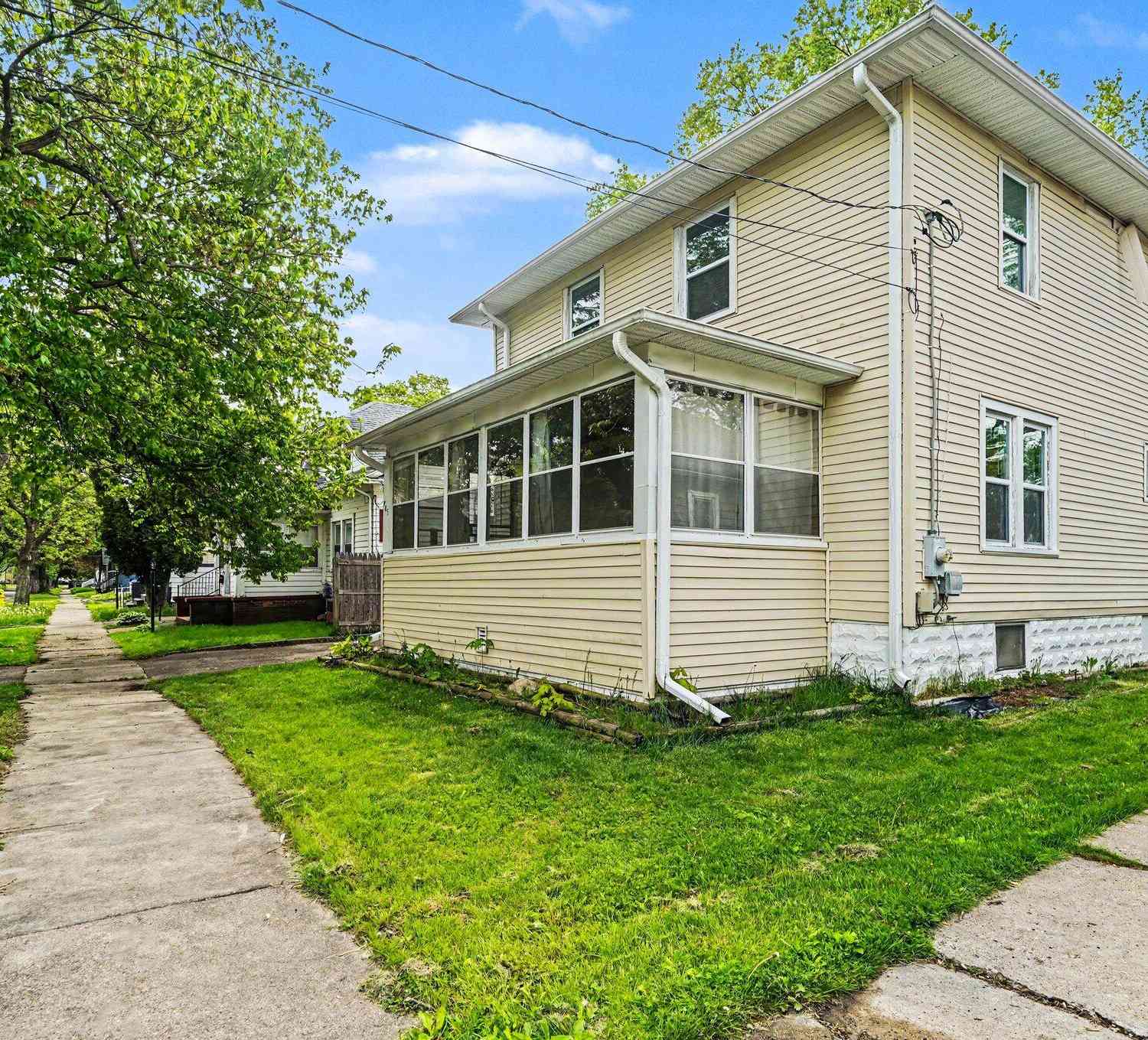 Homes For Sale - 705 William Street<br/> Kalamazoo, MI 49007