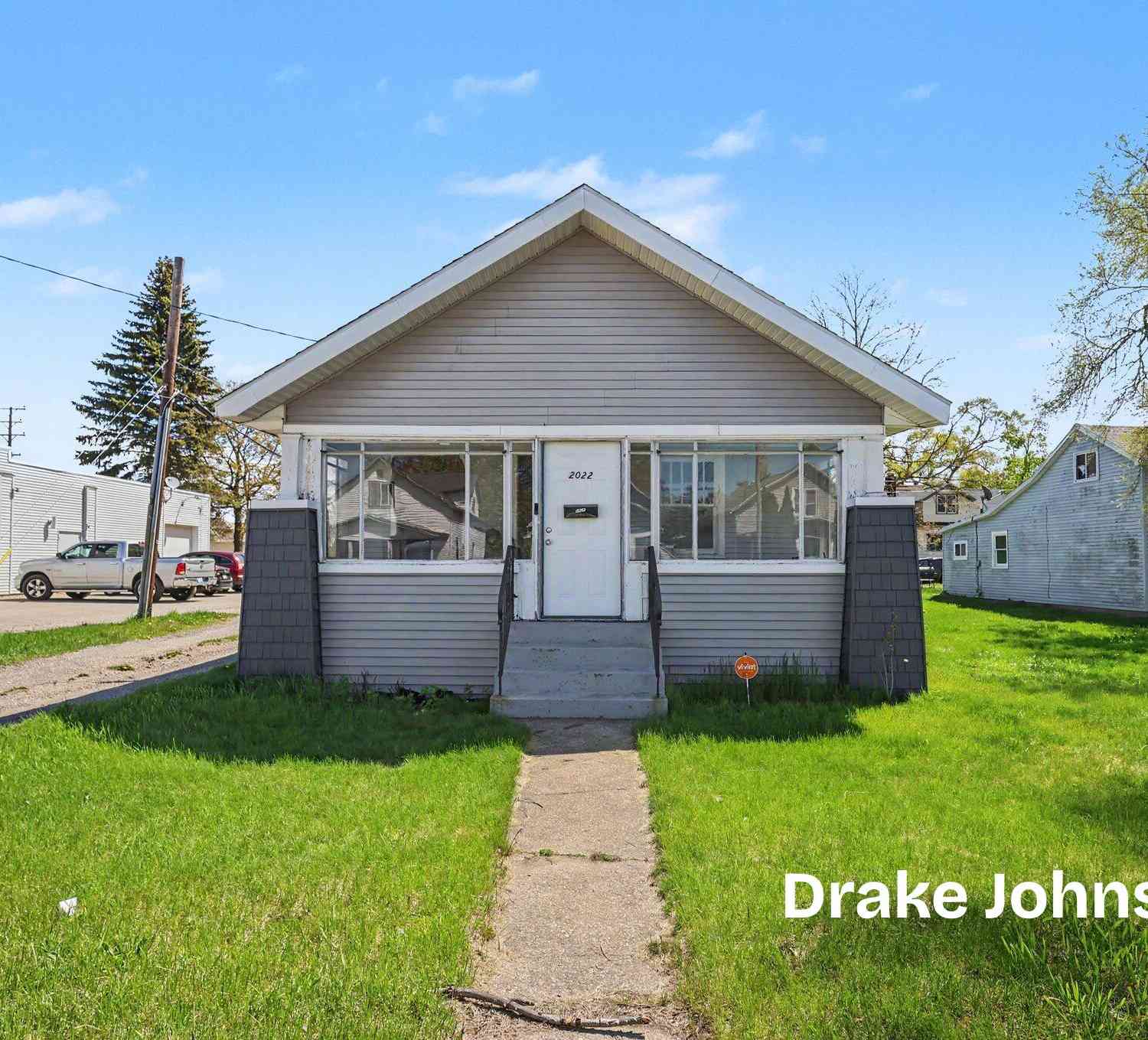 Homes For Sale - 2022 Henry Street<br/> Muskegon, MI 49441