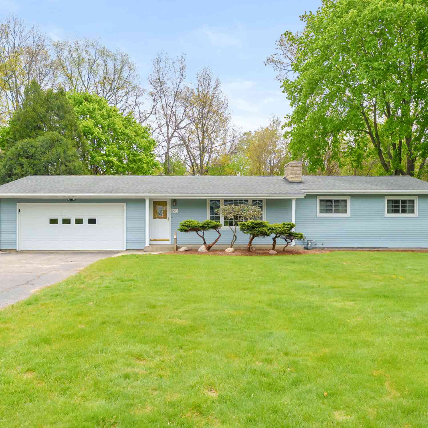 Homes For Sale - 275 Beaumont Drive<br/> Battle Creek, MI 49014