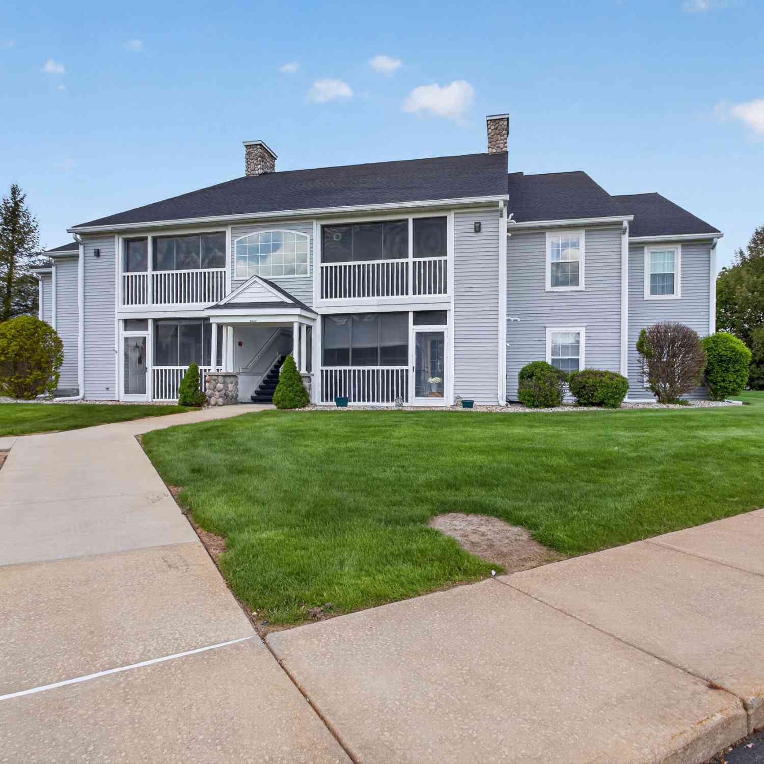Condo For Sale - 773 W Barrington Circle<br/> Jackson County, Jackson, MI 49203