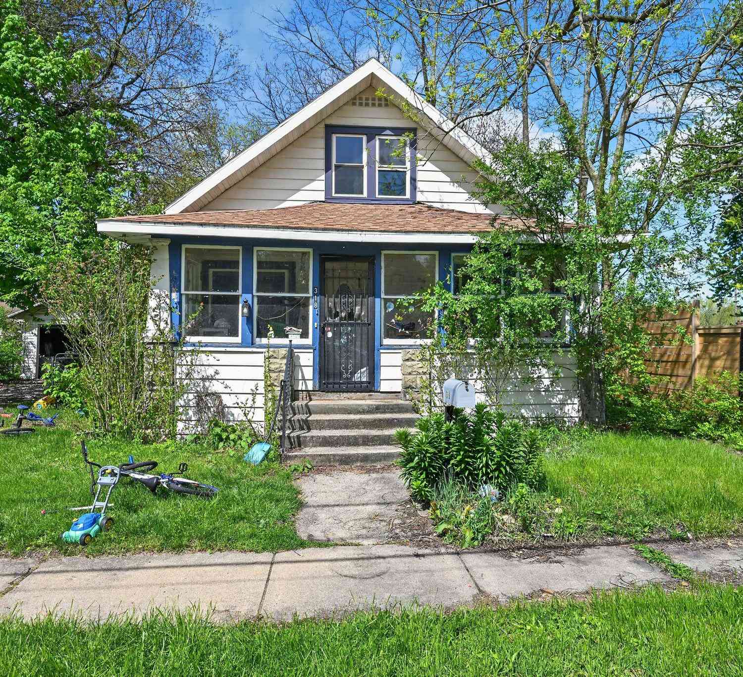 Homes For Sale - 318 N 10th Street<br/> Niles, MI 49120