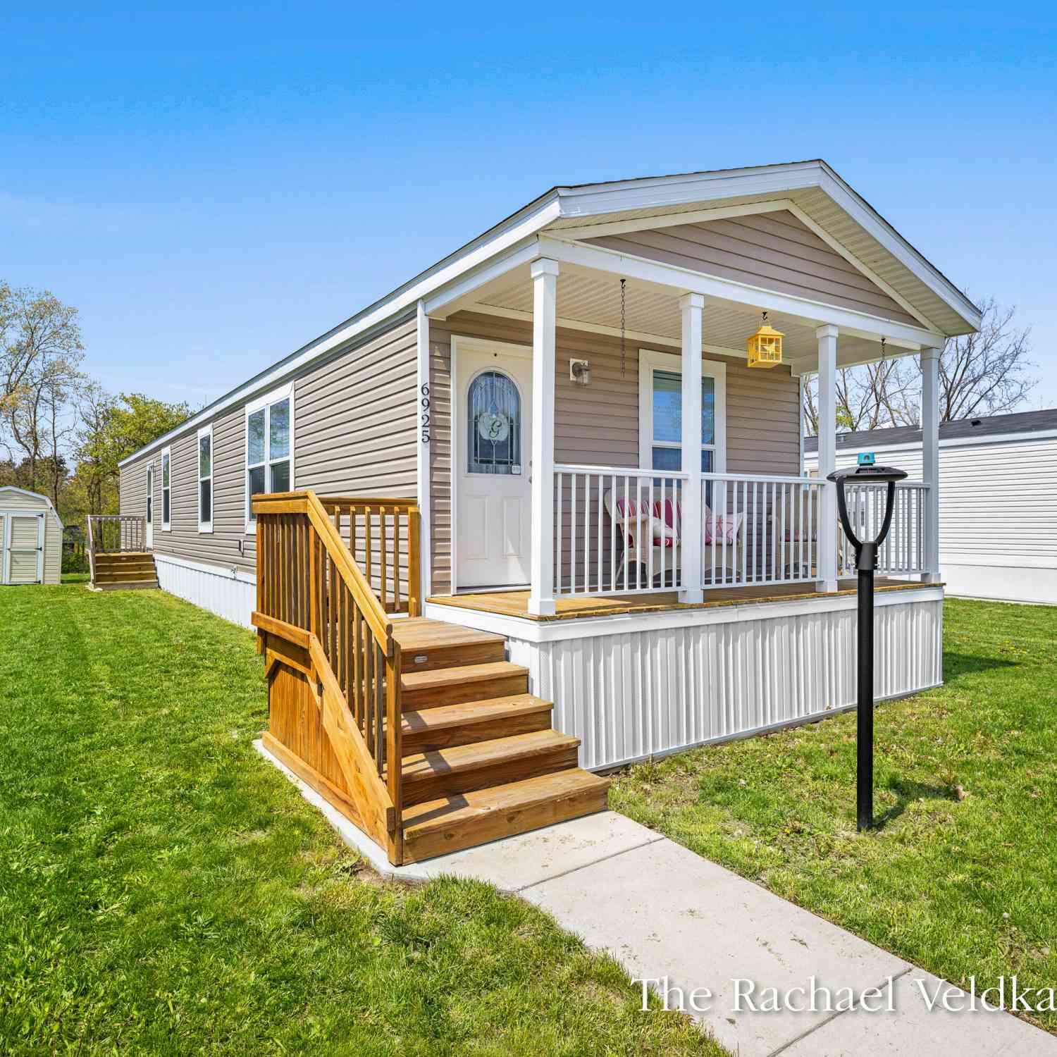 Mobile Home For Sale - 6925 Vinewood Avenue<br/> Belmont, MI 49306