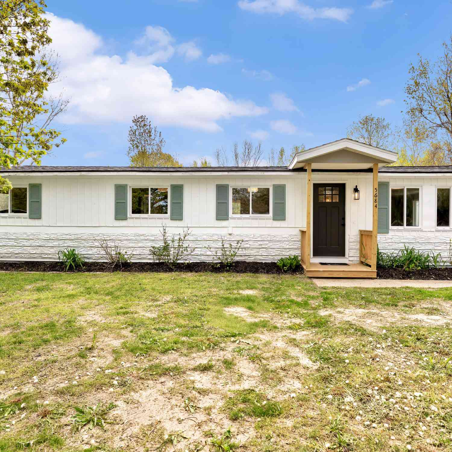 Mobile Home For Sale - 5684 142nd Avenue<br/> Holland, MI 49423